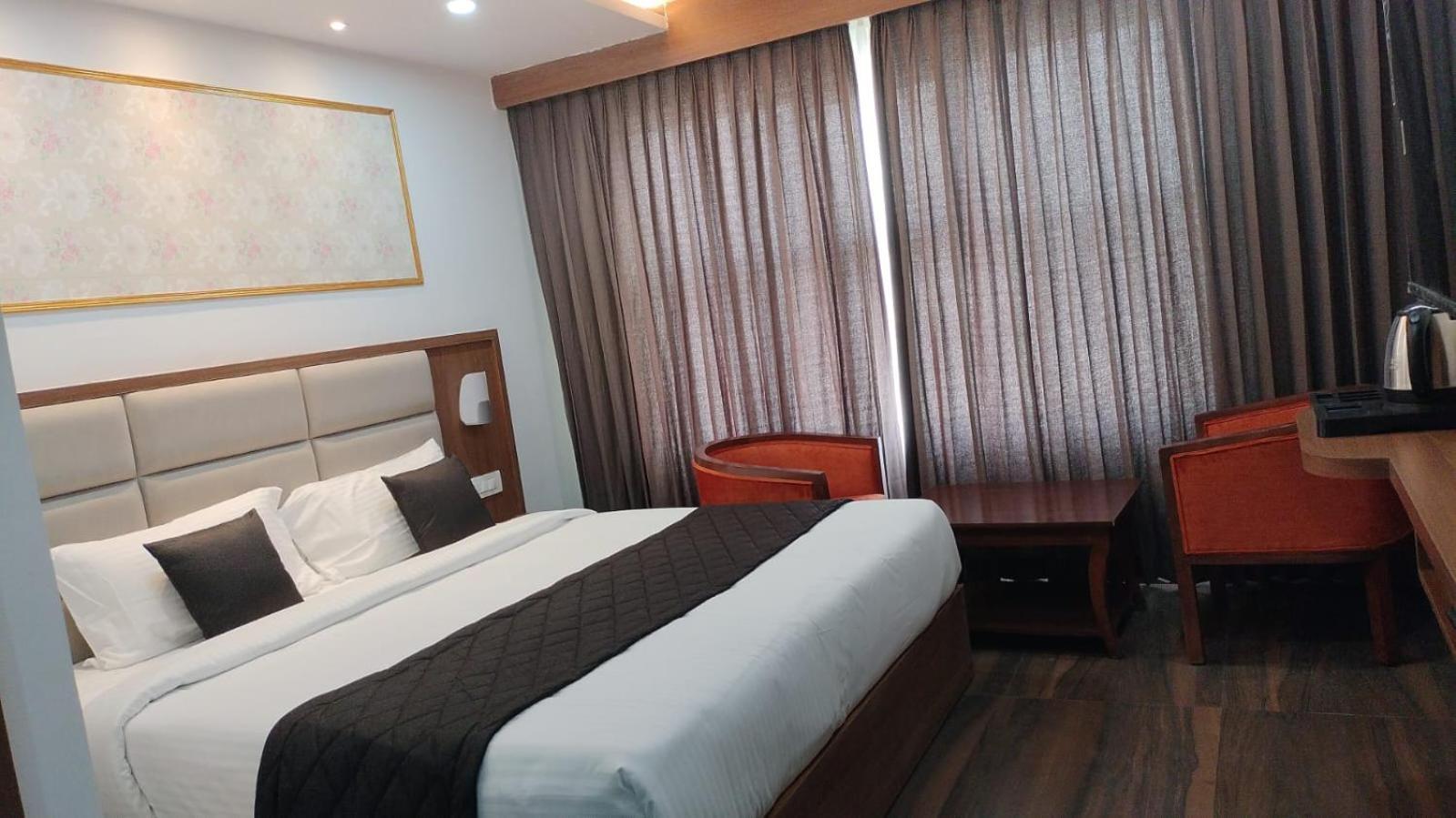 Hotel Eyrie Nest Bengalúr Exteriér fotografie